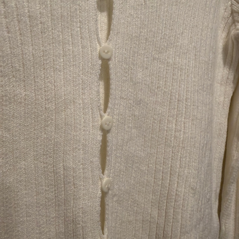 Women’s Cream Ribbed Button-Front V-Neck Top - Picture 6 of 8